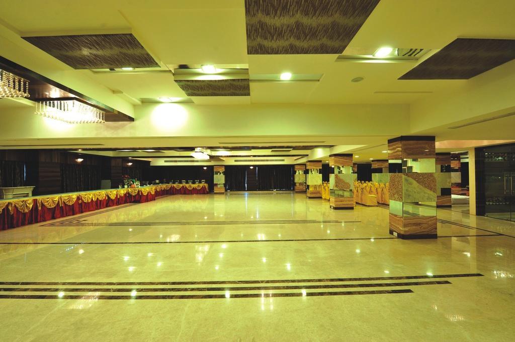 Inder Residency Hotell Ahmedabad Eksteriør bilde