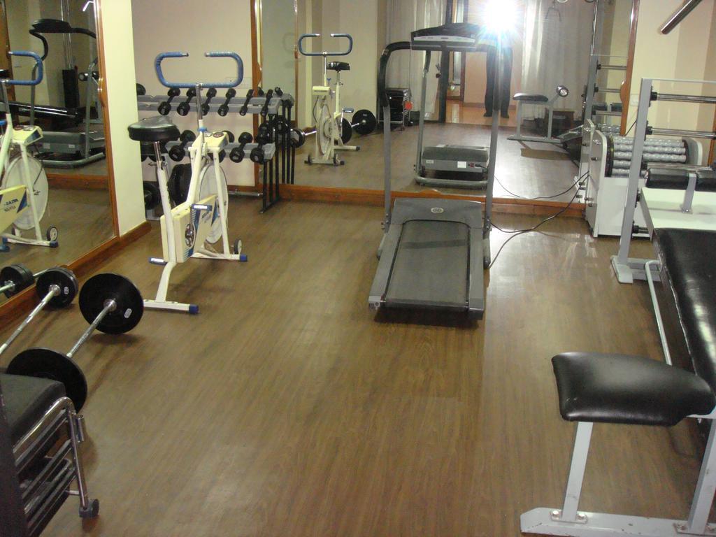 Inder Residency Hotell Ahmedabad Eksteriør bilde