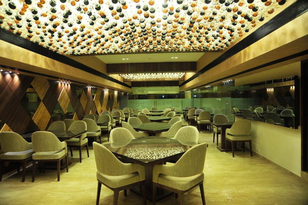 Inder Residency Hotell Ahmedabad Eksteriør bilde