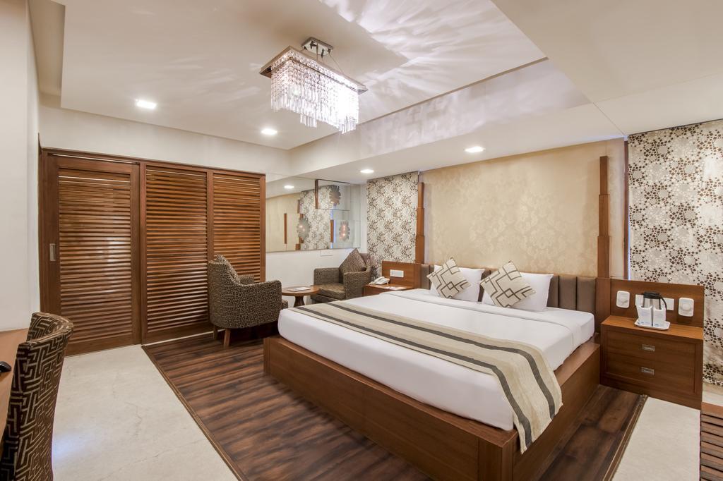 Inder Residency Hotell Ahmedabad Eksteriør bilde