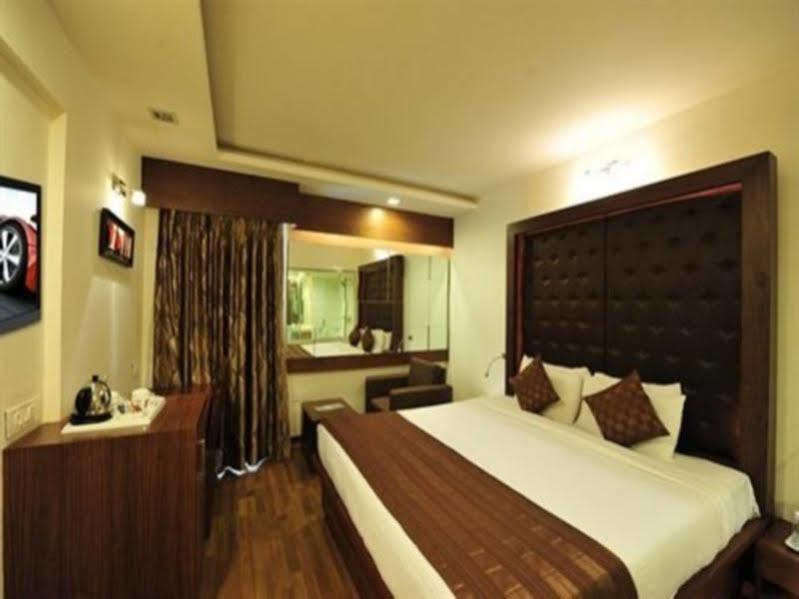 Inder Residency Hotell Ahmedabad Eksteriør bilde